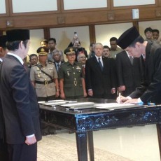 Jokowi Lantik 26 Pejabat Eselon II Pemprov DKI