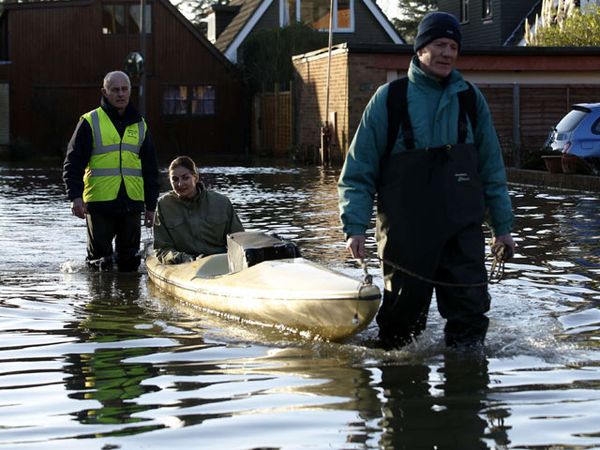 Banjir Inggris Kian Meluas