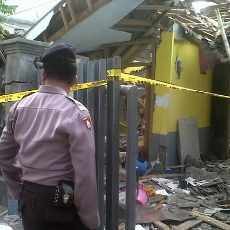 Ledakan Rumah di Pasuruan, Polisi Tunggu Tim Jihandak