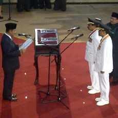 Soekarwo-Gus Ipul Resmi Pimpin Jawa Timur Periode 2014-2019