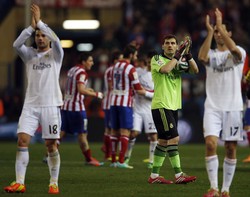 Madrid masih menunggu pemenang laga antara Barcelona melawan Real Sociedad. Los Cules ada di posisi yang lebih menguntungkan untuk melaju ke final sebab sudah unggul agrgrat 2-0. REUTERS/Sergio Perez.