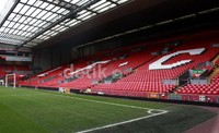 The Kop pada awalnya merupakan tribun berdiri, namun Anfield kemudian berubah menjadi sepenuhnya bertempat duduk pada tahun 1994.