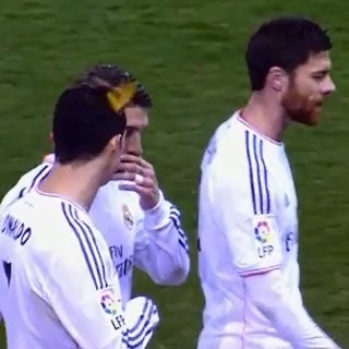 Ronaldo Dilempar Korek Api di Calderon