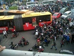 Pengelola: TransJ yang Mogok di Citraland Bukan Bus Karatan Baru