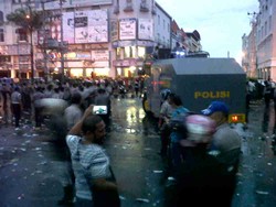 Demo Ribuan Warga Manado Soal Pengusutan Sengketa Lahan Berujung Bentrok