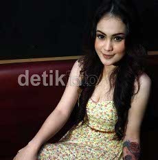 Adakah Motif Asmara di Balik Kado Vellfire dari Wawan untuk Jennifer?