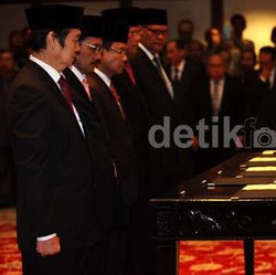 Ahok Bantah Mutasi Kepala Dinas Terkait Kasus