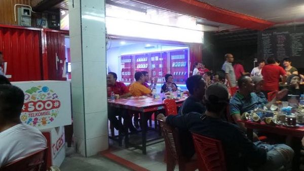 Digi Life Cafe, Tempat Kongkow Bernuansa Digital