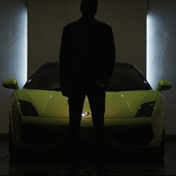 Brumm! Puluhan Mobil Super Hiasi Film Indonesia