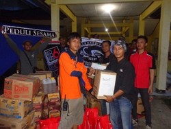 Scooterist Pemalang Ngamen Demi Bantu Korban Longsor