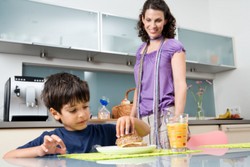 Berikan Pisang dan Smoothie sebagai Camilan Sehat Anak agar Tetap Berenergi
