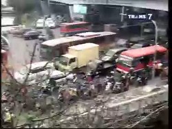 Bus TransJ Mogok, Macet hingga 5 Kilometer