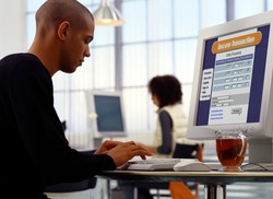 80% Turis Baca Sampai 12 Review Sebelum Memilih Hotel