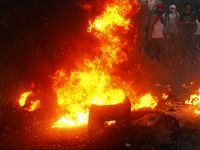 Demo di Venezuela Ricuh, 2 Orang Tewas