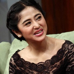 Dewi Persik Dieksekusi, Sang Kakak: Kita Hanya Pindah Hotel Saja