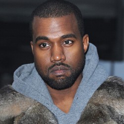 Sepatu Nike Rancangan Kanye West Habis Terjual dalam 11 Menit