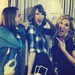 Rambut Pendek Taylor Swift, Yay or Nay?