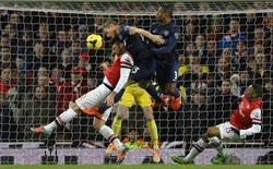 Dalam pertandingan di Emirates Stadium Kamis (13/2/2014) dinihari WIB, Arsenal dan MU sama-sama tak bisa memanfaatkan peluang yang mereka dapatkan. REUTERS/Toby Melville.