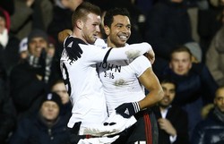 Di babak kedua Fulham kembali unggul lewat Kieran Richardson sebelum akhirnya disamakan lewat gol Phillipe Coutinho. REUTERS/Eddie Keogh.