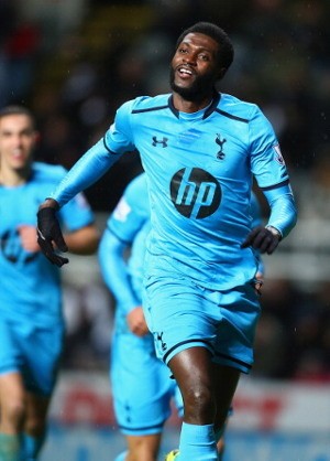 Adebayor yang Tajam Bikin Sherwood Puas