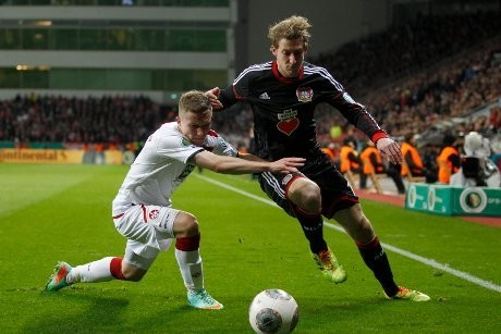 Wolfsburg ke Semifinal, Leverkusen Tersingkir