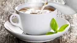 Atasi Tenggorokan Gatal dan Flu dengan Rutin Minum Teh Hitam