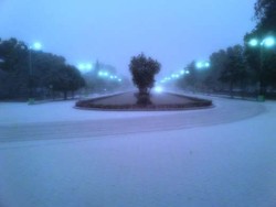 Pemandangan Abu Kelud di Depan Auditorium UGM Bak Hamparan Salju