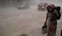 Ini Efek yang Muncul Saat Kota Tertutupi Abu Gunung Kelud