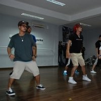 Komunikasi, Kunci Sukses Penyanyi dan Penari di Atas Panggung