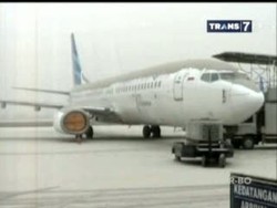 Lalu Lintas Penerbangan Lumpuh, Bandara Ditutup