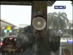 Kelud Meletus, Bandara Lumpuh