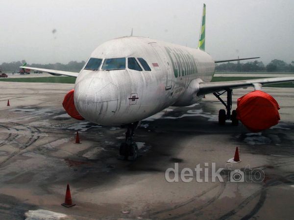 Bandara Adisutjipto Pasca Diguyur Abu Kelud