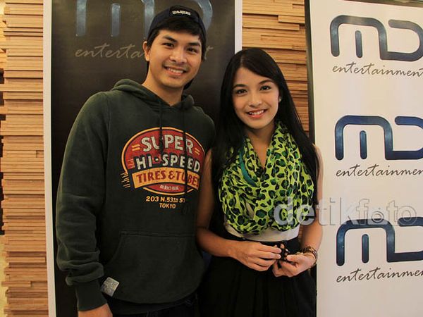 Makin Mesra, Chelsea Olivia dan Glenn Tak Rayakan Valentine