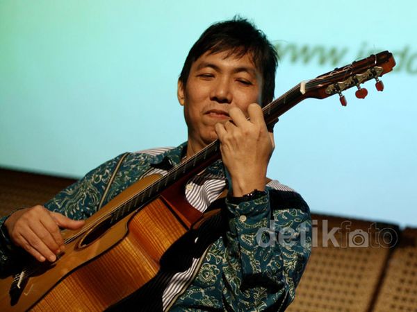 Pertunjukan Seni Gratis Jubing Kristianto