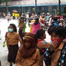 Wilayah Barat Terdampak Abu Kelud, Pemkab Pasuruan Kekurangan Masker