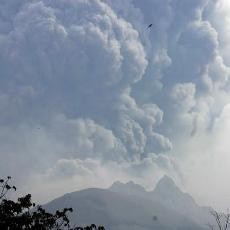 PVMBG: Tinggi Kolom Letusan Gunung Kelud 17.000 Meter