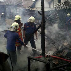 Kompor Nggebros, 15 Bangunan di Wonokusumo Dilalap Api