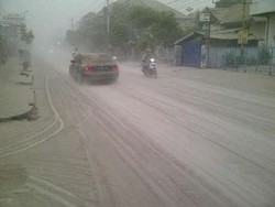 BI Pantau Operasional Bank di Wilayah Letusan Gunung Kelud