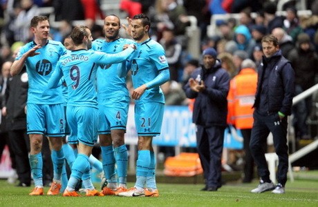 Tottenham Ingin Salip Liverpool