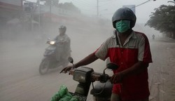 Debu Vulkanik Bersifat Asam, Bisa Sebabkan Dermatitis Saat Kena Kulit