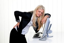 Komplikasi Radang Sendi, Iris Mata Nenek Ini Hampir Copot