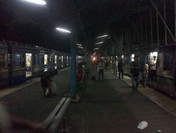Gangguan Pantograph, KRL Tujuan Bogor Antre