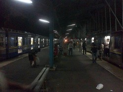 Ada Gangguan di Stasiun UI, 2 KRL Tujuan Bogor Tertahan di Pasar Minggu