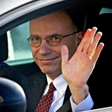 PM Italia yang Baru 10 Bulan Menjabat Mengundurkan Diri