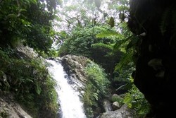 Ssst, Ada Air Terjun Tersembunyi di Padang