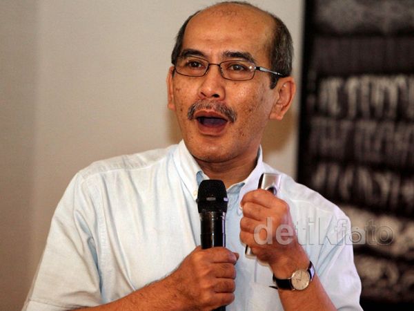 Faisal Basri Paparkan Kasus Century