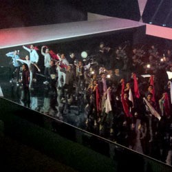 Erros Djarot Ciptakan Lagu Baru di Konser Miliknya