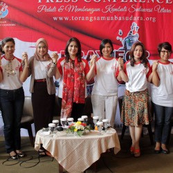 Selebriti Asal Manado Bentuk Aksi Pray For Sulut