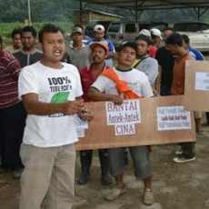Karyawan Pabrik Tambang di Pacitan Demo Tuntut Kenaikan Gaji