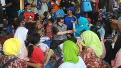 Pesan Mensos Pada Pengungsi Gunung Kelud di Kediri: Yang Penting Sabar